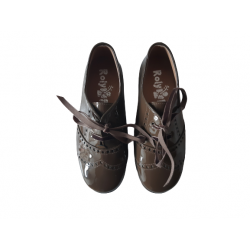 Zapato Roly Poly 9271 marrón de charol.