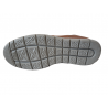 Zapato deportivo On Foot 8505 en cuero ultraligero y flexible.