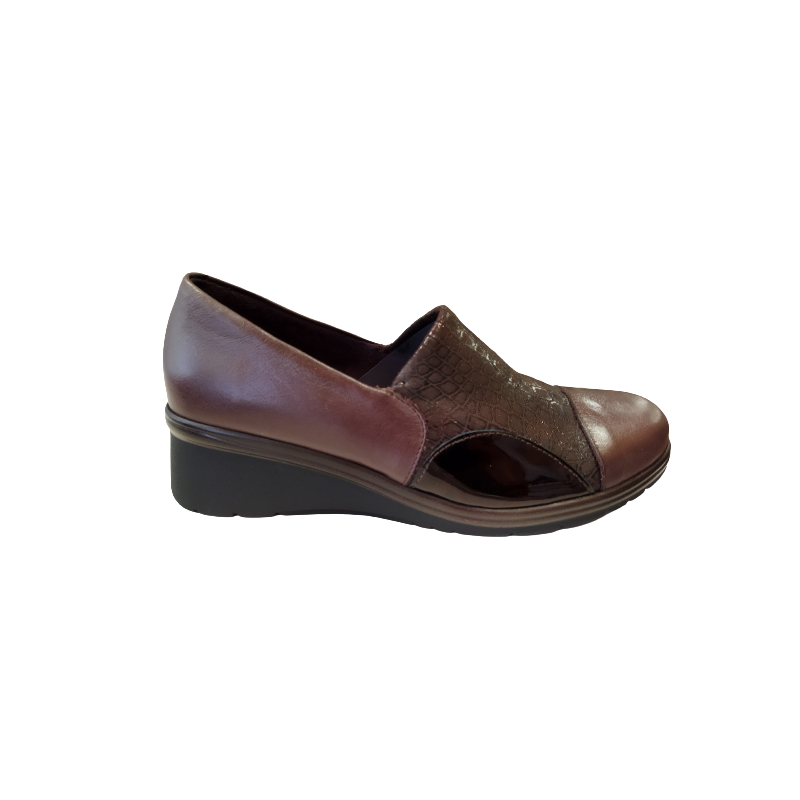 Zapato de cuña Pitillos 1622 marrón elástico.