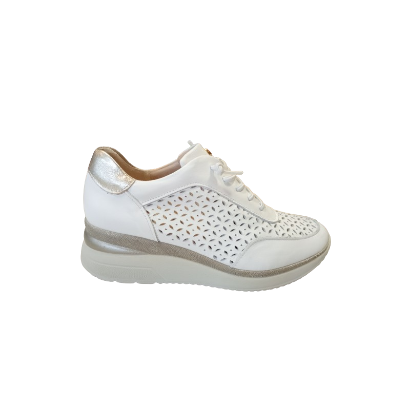 Zapato deportivo Pitillos 5664 blanco con cordones elásticos y plataforma.