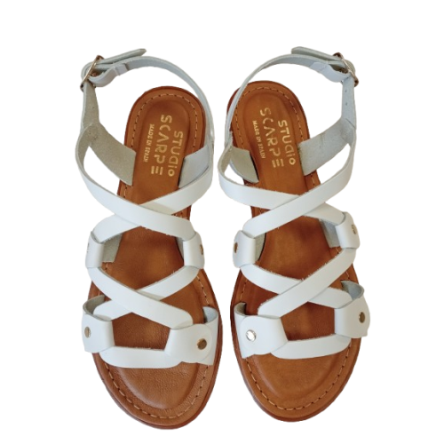 Sandalia plana Studio Scarpe SF-77418 blanca.