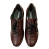 Zapato deportivo Suave 3204 en burdeos con cordones.