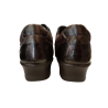 Zapato de cuña Laura Azaña LA21847FA-9 marrón de velcro.