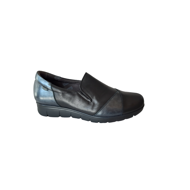 Zapato On Foot 15000 negro con piso extra flexible.