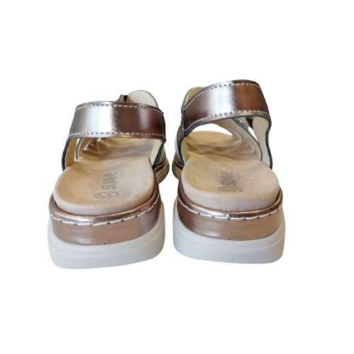 Sandalia Suave 3376 de elásticos con plantilla extraíble.