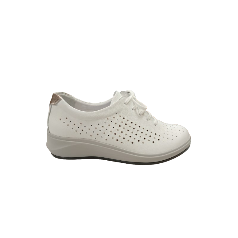 Zapato deportivo Suave 3400 blanco con grabados.