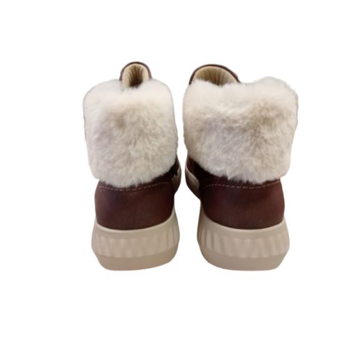 Bota Suave 3757 granate con cierre cremallera.