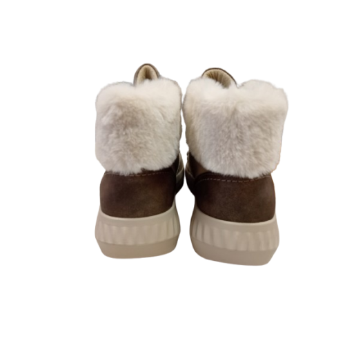 Bota Suave 3757 beig con cierre cremallera.