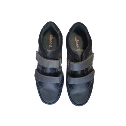Zapato deportivo Cardel 420 gris de velcro.