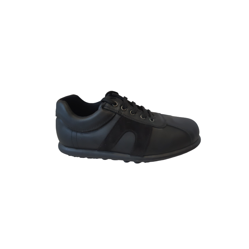 Zapato deportivo Riverty 4006 negro con puntera alta.